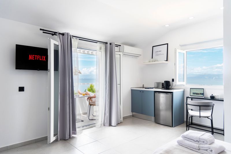 Seaside Suites: Your Dream Family Beachfront Escape in Kavos, Corfu 1 63dc2252c8a4784fc6fb2c26 DSC 5900 p 800