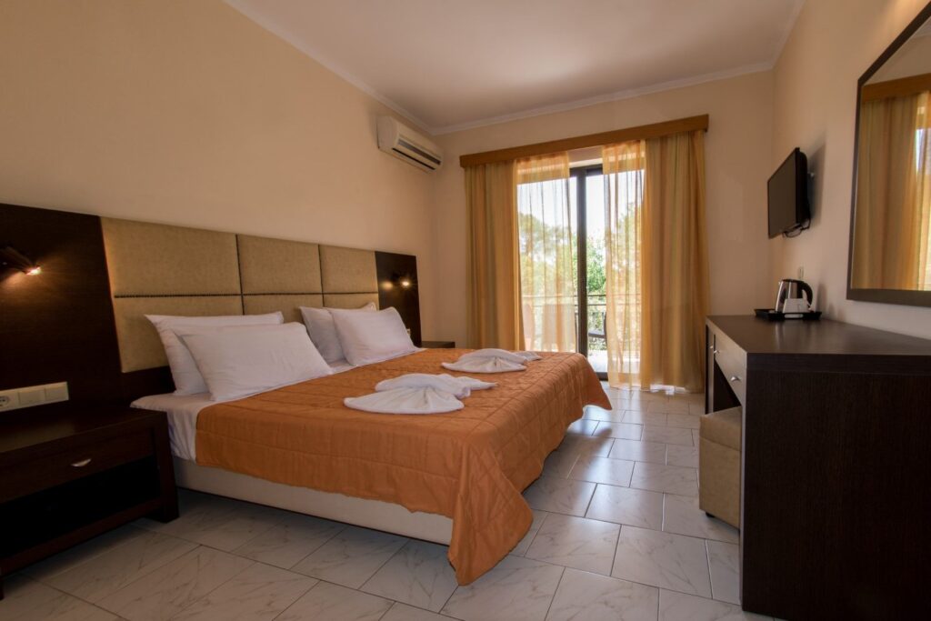 Pegasus Hotel: Your Authentic Corfiot Gateway to Roda & Corfu 1 double