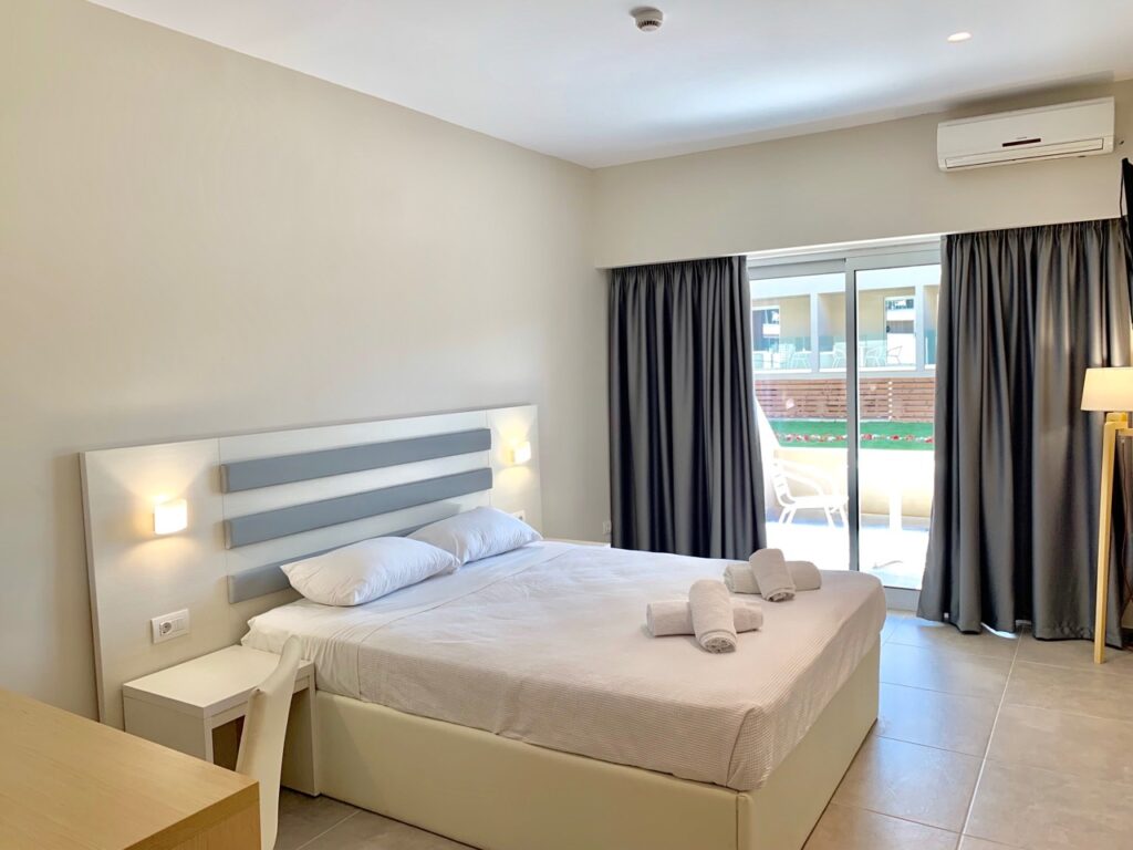 Cnic Gemini Hotel: Your Romantic Corfiot Escape Awaits 2 double 4