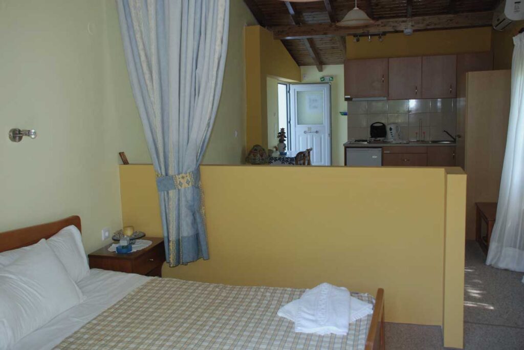 Alessandro Apartments Corfu: Your Authentic Family Escape to Paradise 2 epipla 37