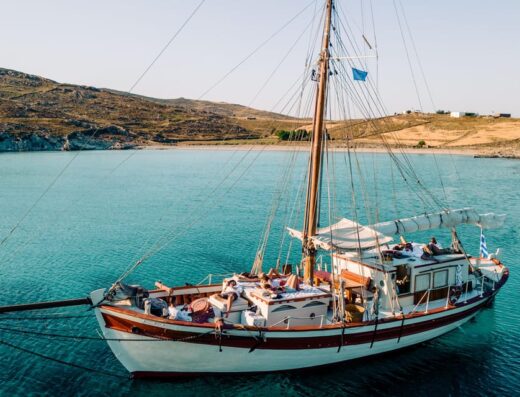 Corfu: Blue Lagoon and Cave Cruise with Drinks and Lunch