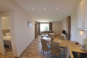 Dina’s Paradise Apartments