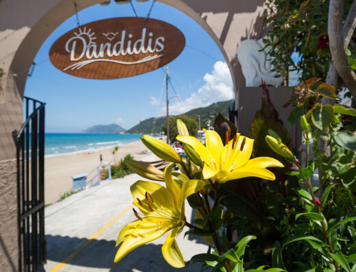 Dandidis Seaside Pension & Restaurant