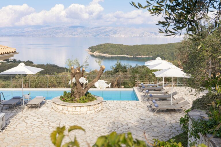Boros Villas Rodostamo Collection
