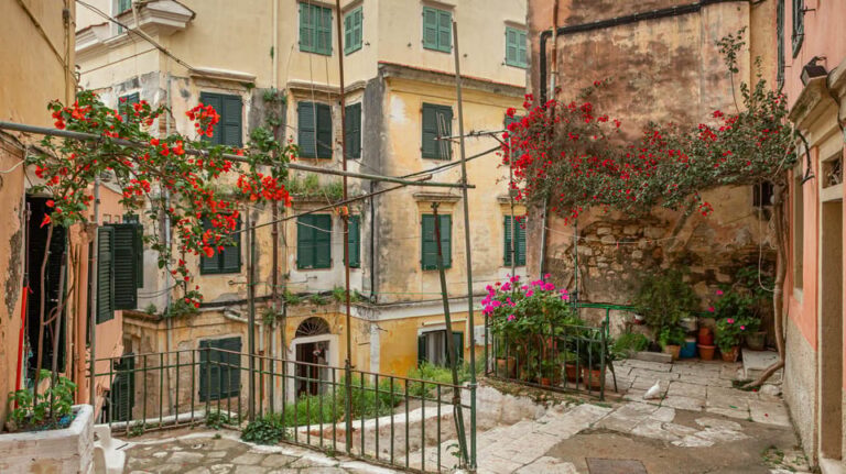 Corfu: Old Town Guided Walking Tour Small Group