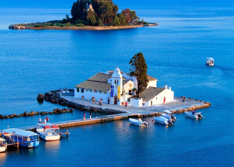 Corfu: Sightseeing tour in Corfu, small group