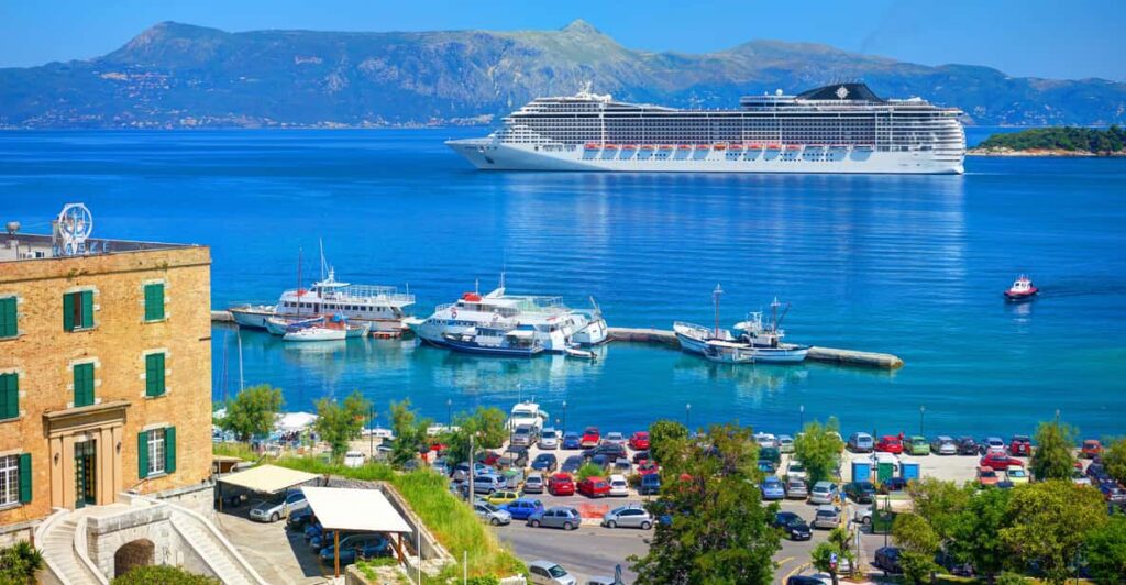 Corfu cruise port : Private customized tour with limo van