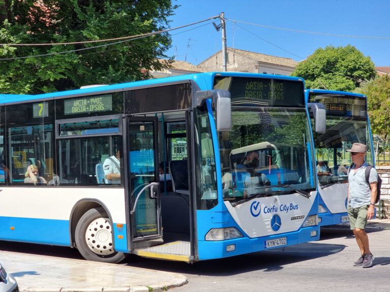 Corfu Airport Bus Line 15: Airport, Green Bus Station, San Rocco and Port